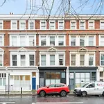 Bright And Airy One Bedroom Condo, Olympia, Kensington