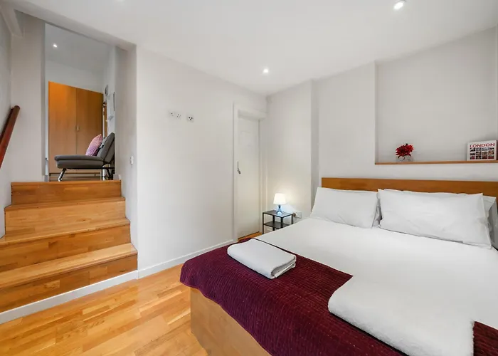 Bright And Airy One Bedroom Condo, Olympia, Kensington